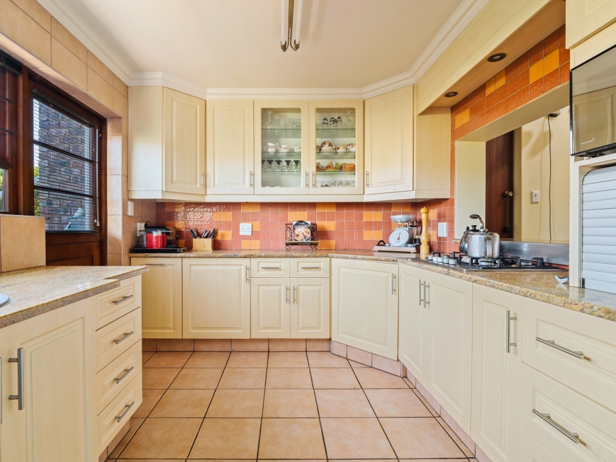 4 Bedroom Property for Sale in Groenvallei Western Cape